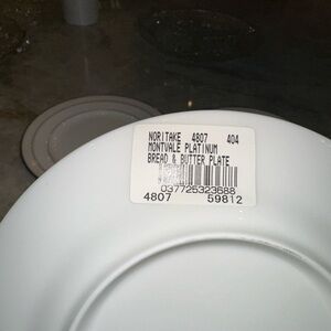 Noritake Montvale Platinum Bread & Butter Plates 5 total plates